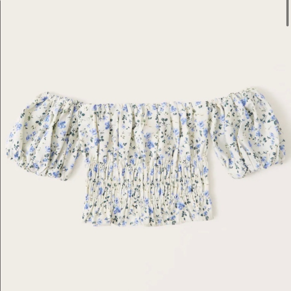 BNWT Abercrombie & Fitch Off-The-Shoulder Smocked Puff Sleeve Top Size S
